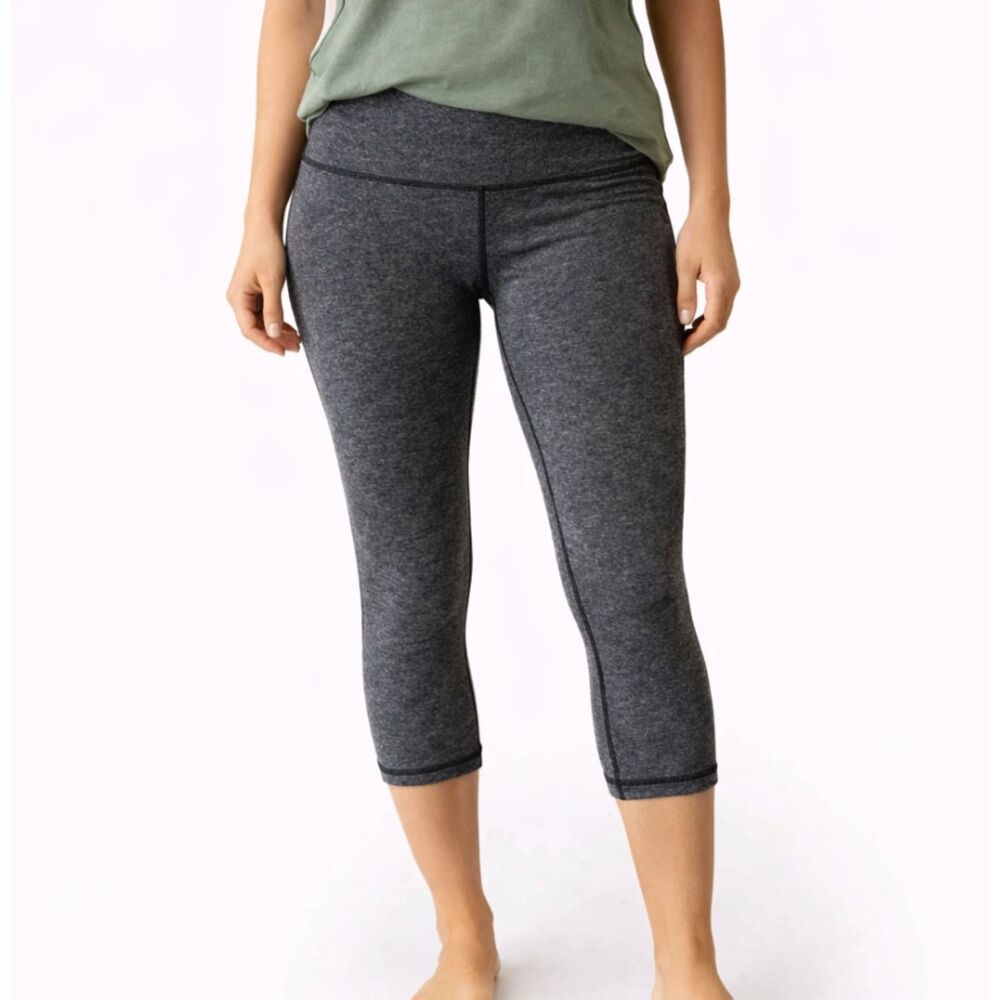 Lululemon Wunder Under Womens 8  Hi Rise Heathered Black Luxtreme 1/2 Tight